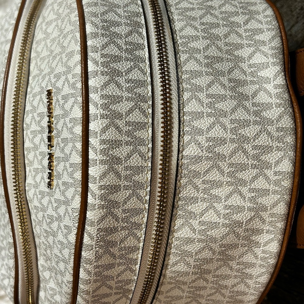 Michael Kors Abbey Fashion Backpack In Vanilla/Acorn - Picture 7 of 14